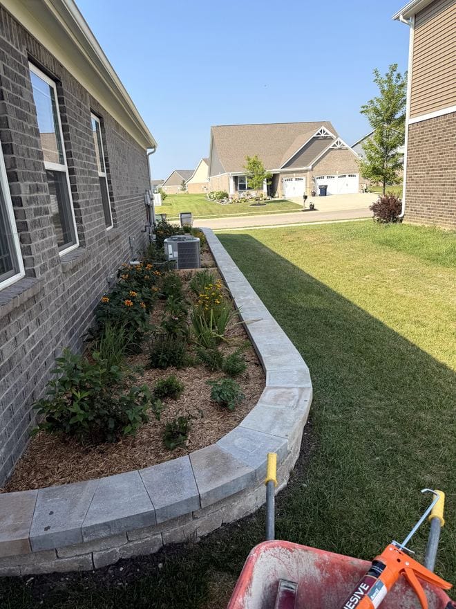 Block retaining wall