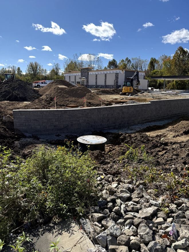 Block retaining wall